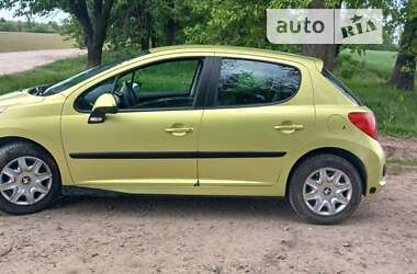 Хэтчбек Peugeot 207 2008 в Киеве