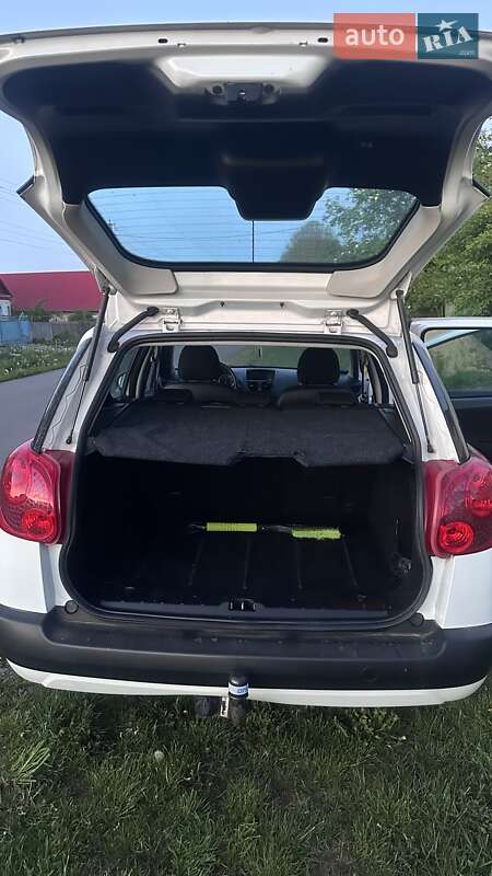 Універсал Peugeot 207 2008 в Житомирі