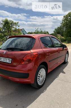 Хэтчбек Peugeot 207 2007 в Вознесенске