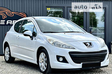 Хетчбек Peugeot 207 2011 в Стрию