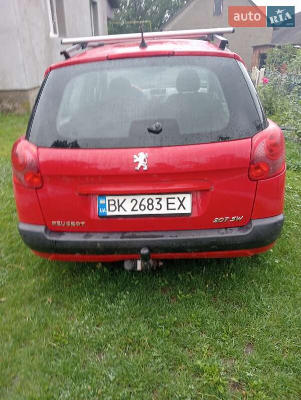Хетчбек Peugeot 207 2008 в Рівному