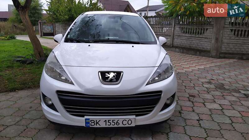 Хетчбек Peugeot 207 2010 в Бродах