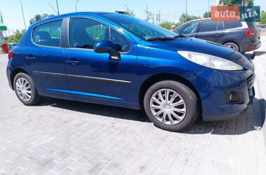 Хэтчбек Peugeot 207 2009 в 