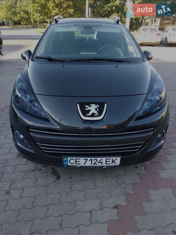 Універсал Peugeot 207 2010 в Чернівцях