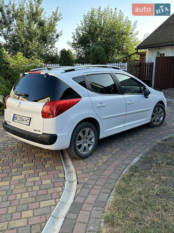 Універсал Peugeot 207 2008 в Дубні