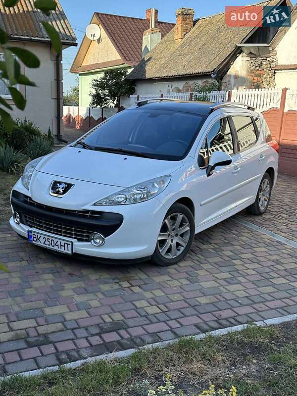 Універсал Peugeot 207 2008 в Дубні