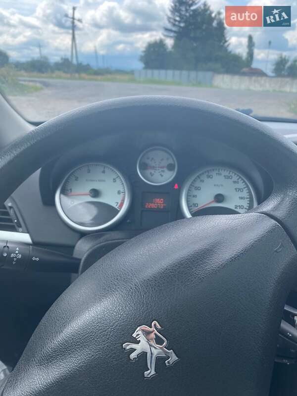 Универсал Peugeot 207 2009 в Самборе