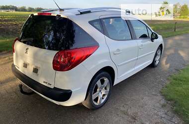 Универсал Peugeot 207 2010 в Василькове