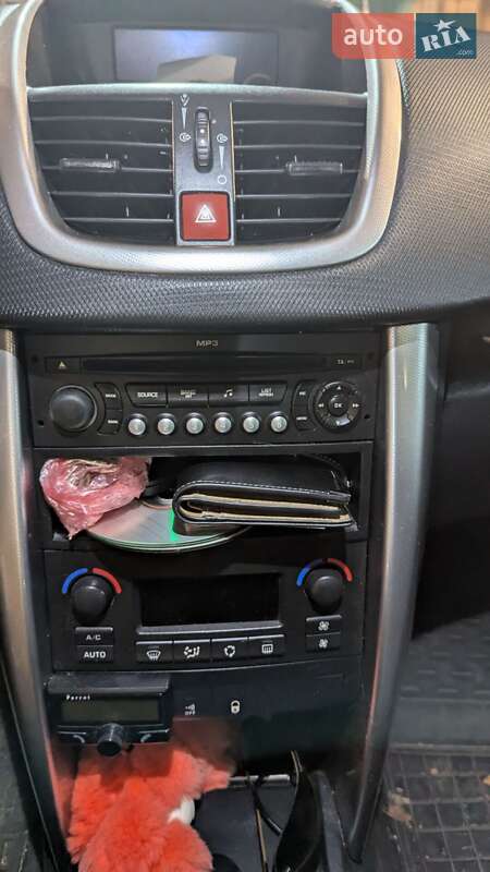 Універсал Peugeot 207 2008 в Городні