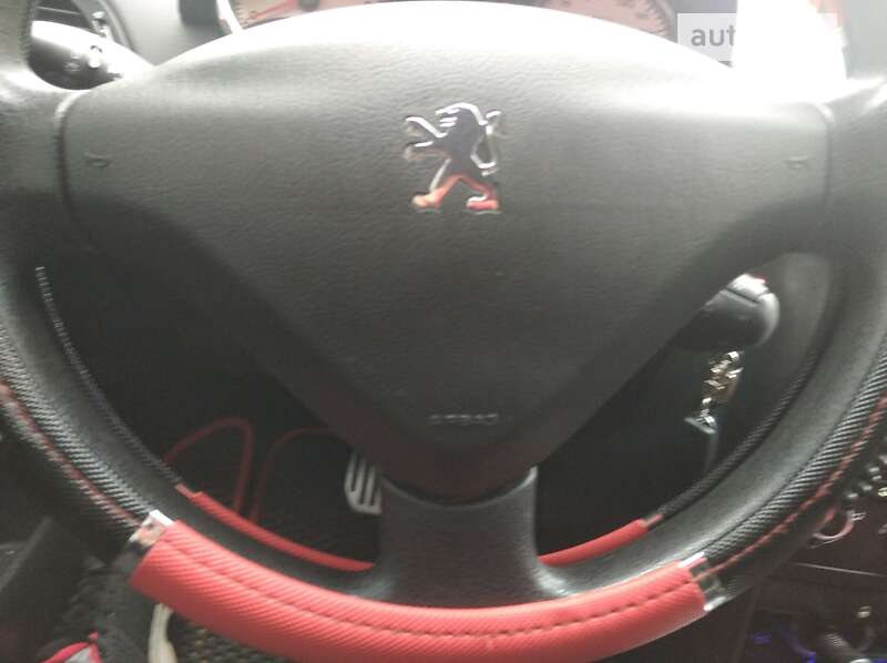 Универсал Peugeot 207 2008 в Яворове