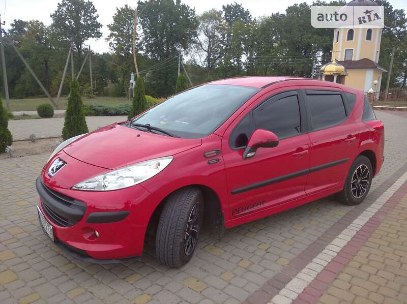 Универсал Peugeot 207 2008 в Яворове
