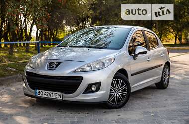 Хетчбек Peugeot 207 2010 в Тернополі