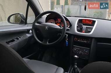 Хэтчбек Peugeot 207 2010 в Тернополе