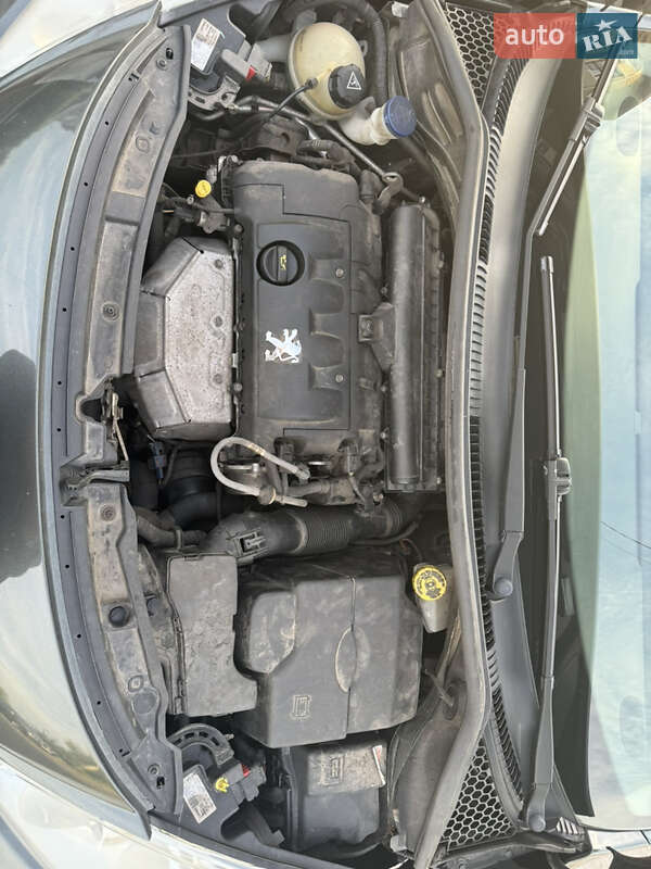 Хэтчбек Peugeot 207 2008 в Шептицькому