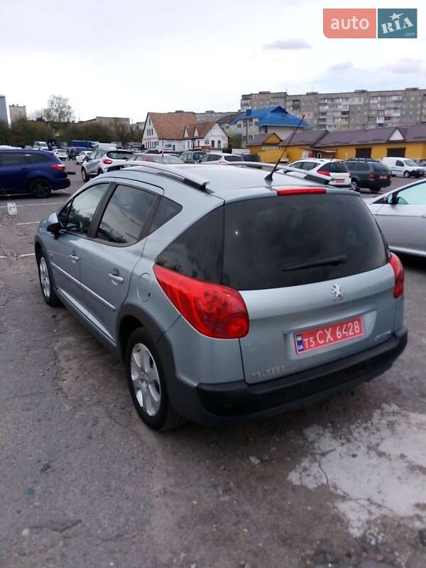 Универсал Peugeot 207 2011 в Киеве