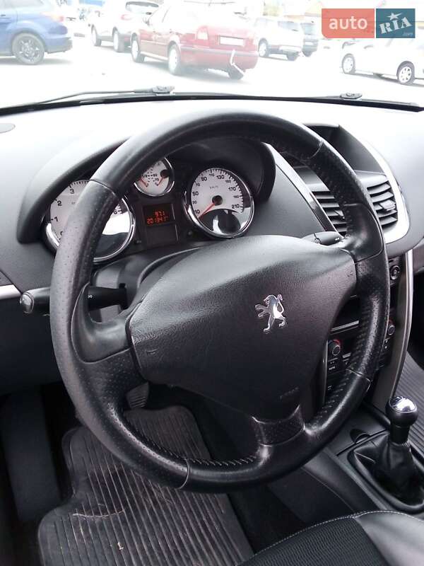 Универсал Peugeot 207 2011 в Киеве
