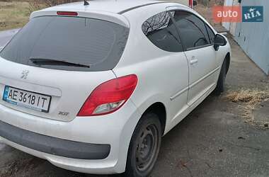 Хэтчбек Peugeot 207 2011 в Киеве