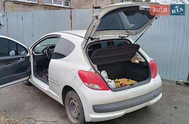 Хэтчбек Peugeot 207 2011 в Киеве