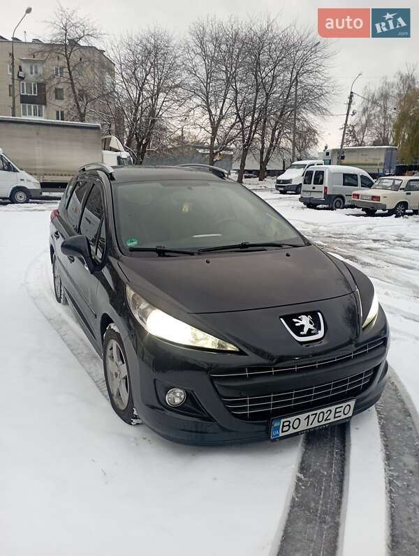 Peugeot 207 2011