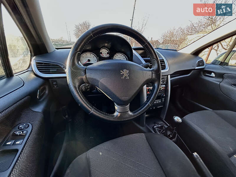 Хэтчбек Peugeot 207 2009 в Одессе