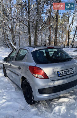 Хэтчбек Peugeot 207 2010 в Львове