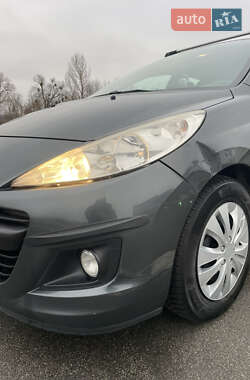 Хетчбек Peugeot 207 2010 в 