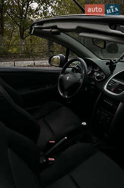 Кабриолет Peugeot 207 2009 в 