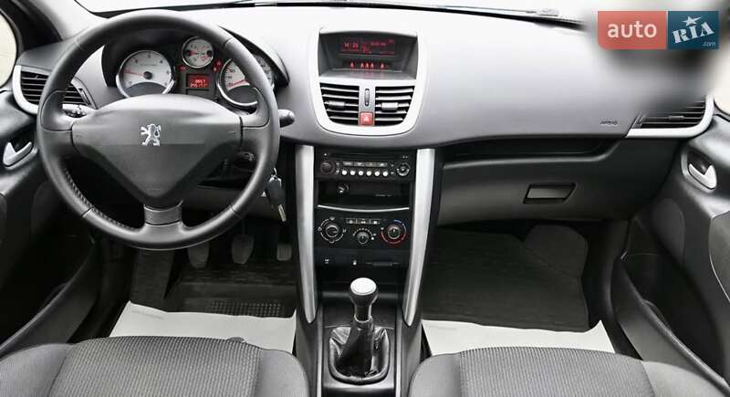 Універсал Peugeot 207 2011 в Уланові