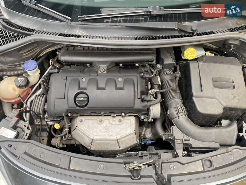 Универсал Peugeot 207 2009 в Николаеве