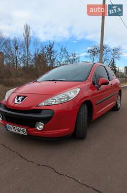 Хэтчбек Peugeot 207 2009 в Коростене