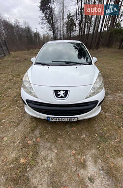 Хетчбек Peugeot 207 2009 в Коростишеві