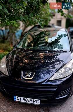 Хэтчбек Peugeot 207 2010 в Киеве