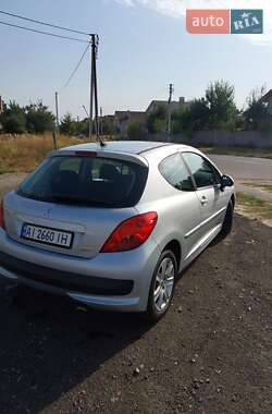 Хэтчбек Peugeot 207 2007 в Буче