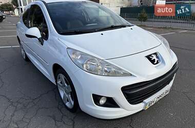 Хэтчбек Peugeot 207 2012 в 