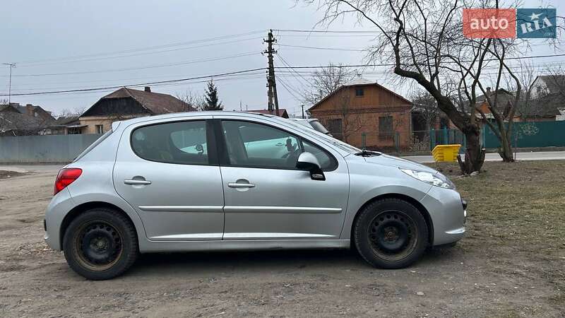 Хэтчбек Peugeot 207 2008 в Хмельницком