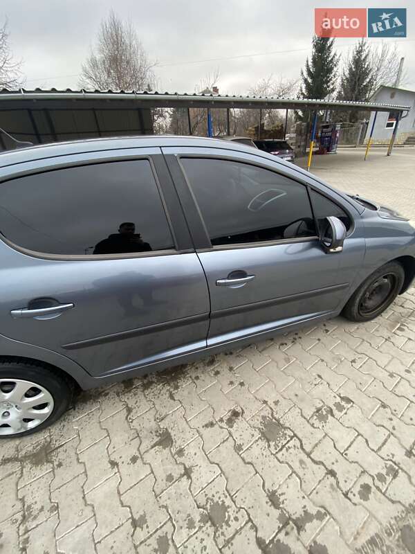 Хетчбек Peugeot 207 2008 в Старокостянтинові