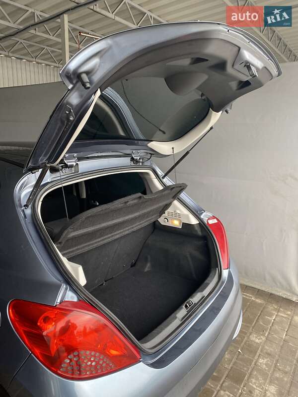 Хетчбек Peugeot 207 2008 в Старокостянтинові