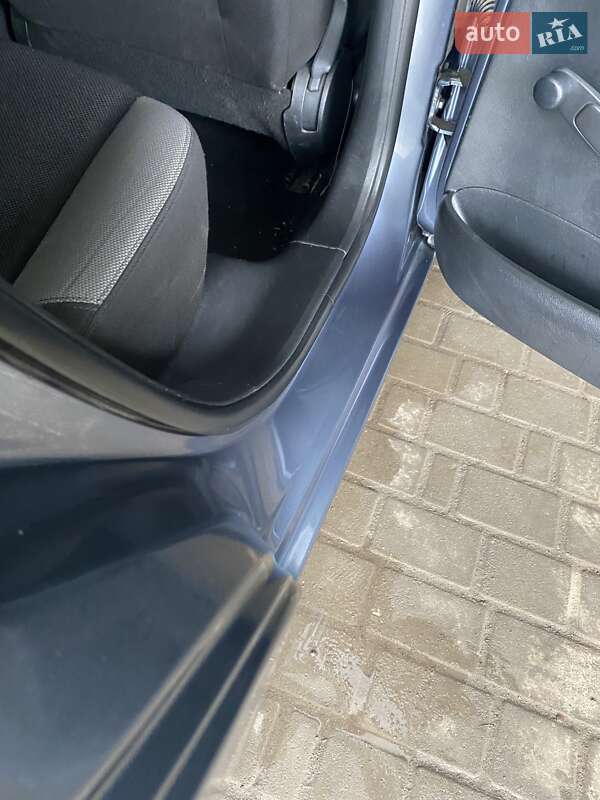 Хетчбек Peugeot 207 2008 в Старокостянтинові