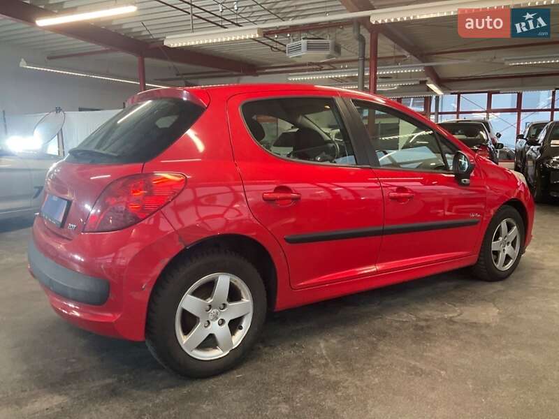 Хетчбек Peugeot 207 2008 в Житомирі