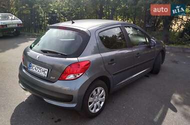 Хэтчбек Peugeot 207 2011 в 