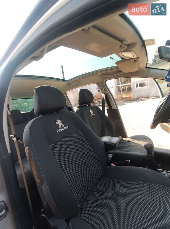 Универсал Peugeot 207 2010 в Тернополе