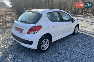 Хетчбек Peugeot 207 2010 в 