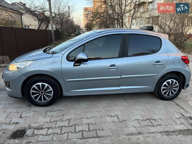 Peugeot 207 2011