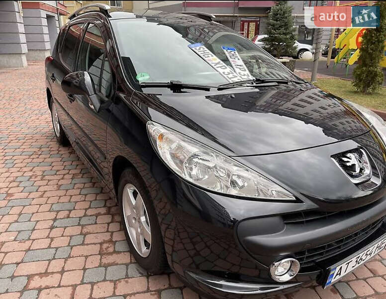 Хэтчбек Peugeot 207 2009 в Ивано-Франковске