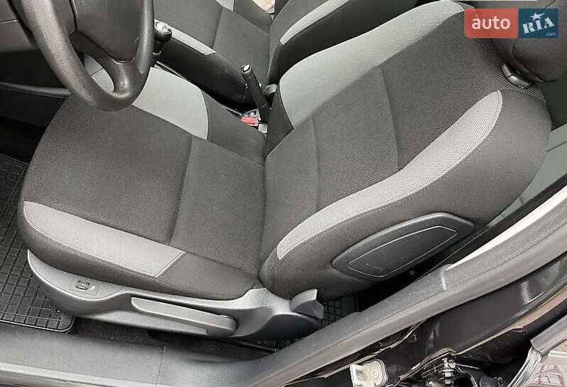 Хэтчбек Peugeot 207 2009 в Ивано-Франковске