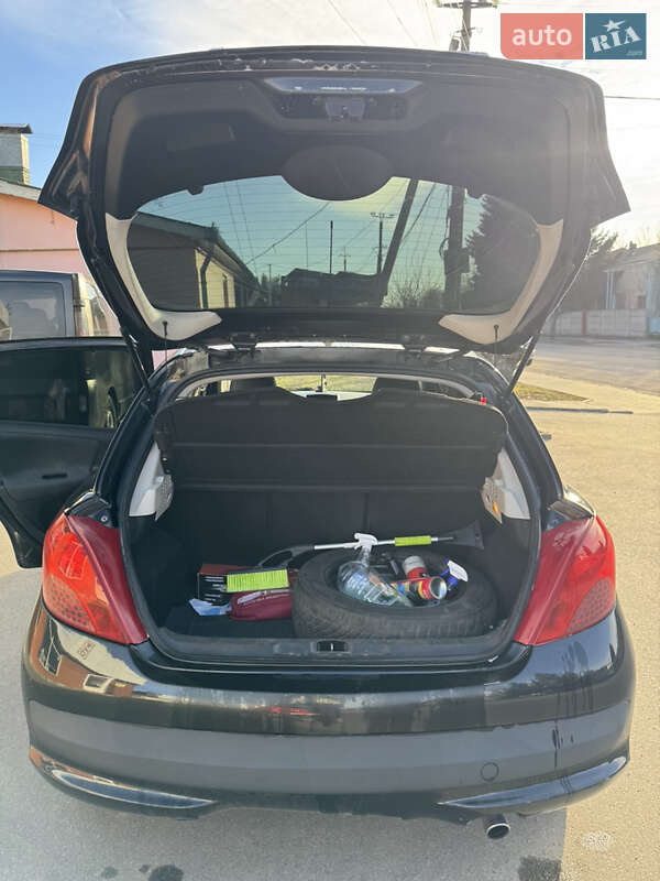 Хетчбек Peugeot 207 2007 в Немирові