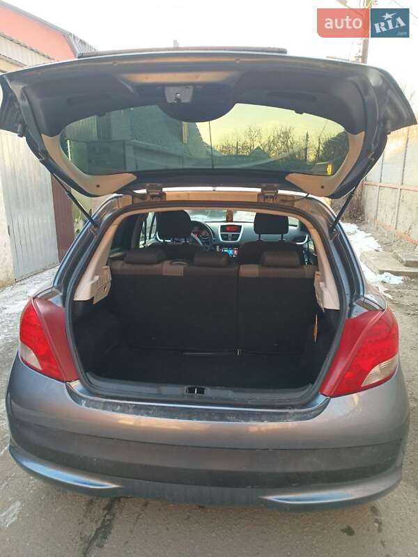 Peugeot 207 2011