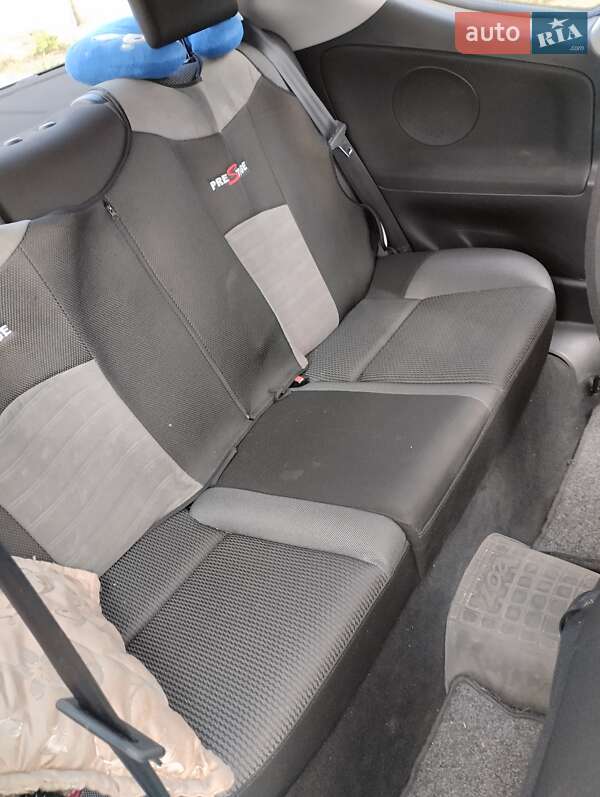 Хэтчбек Peugeot 207 2011 в Мироновке