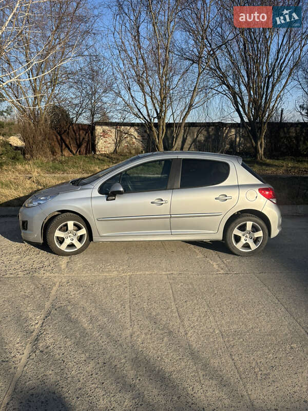 Хетчбек Peugeot 207 2009 в Вараші фото Хетчбек Peugeot 207 2009 в Вараші