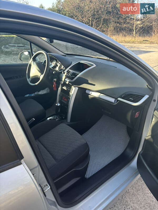 Хетчбек Peugeot 207 2009 в Вараші фото 16 Хетчбек Peugeot 207 2009 в Вараші